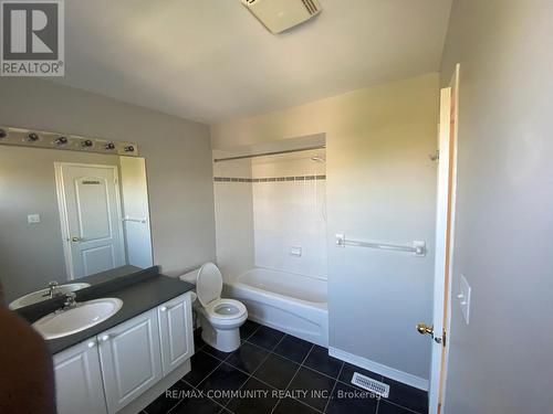 Main - 36 Foothill Street, Whitby (Pringle Creek), ON - Indoor Photo Showing Bathroom