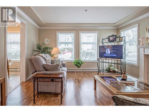 3300 Centennial Drive Unit# 114, Vernon, BC - Indoor Photo Showing Living Room