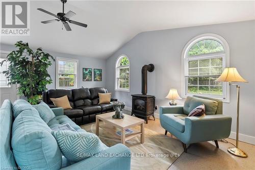 439 Green Street, Saugeen Shores, ON - Indoor Photo Showing Living Room With Fireplace