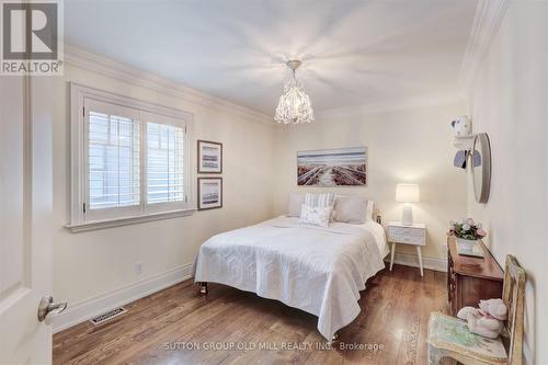 64 Princeton Road, Toronto (Kingsway South), ON - Indoor Photo Showing Bedroom