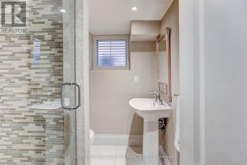 64 Princeton Road, Toronto (Kingsway South), ON - Indoor Photo Showing Bathroom