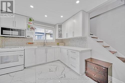 26 Royce Avenue, Brampton (Downtown Brampton), ON - Indoor Photo Showing Kitchen