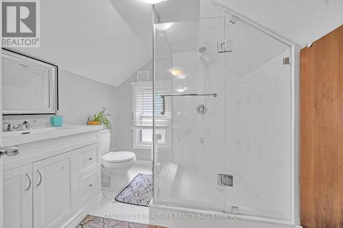 26 Royce Avenue, Brampton (Downtown Brampton), ON - Indoor Photo Showing Bathroom