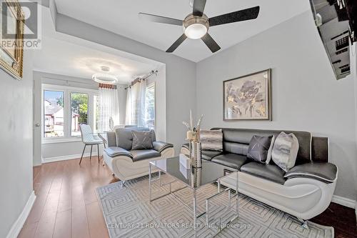 26 Royce Avenue, Brampton (Downtown Brampton), ON - Indoor Photo Showing Living Room