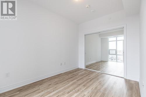 430 - 10 Mallard Trail, Hamilton (Waterdown), ON - Indoor Photo Showing Other Room