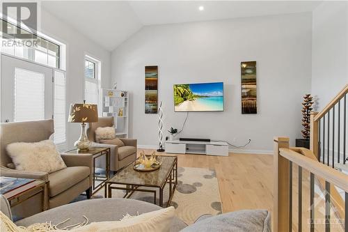 851 Cappamore Drive, Ottawa, ON - Indoor Photo Showing Living Room