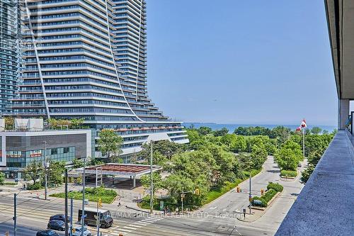 816 - 2200 Lake Shore Boulevard W, Toronto (Mimico), ON - Outdoor