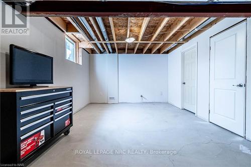 10 Hawthorn Avenue, Thorold, ON - Indoor Photo Showing Basement