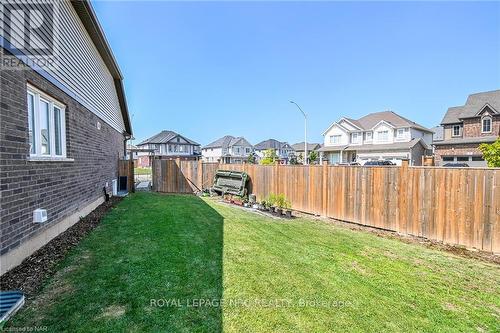 10 Hawthorn Avenue, Thorold, ON - Outdoor