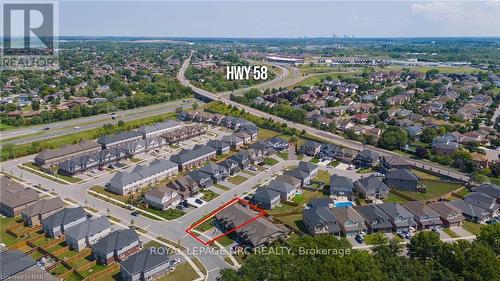 10 Hawthorn Avenue, Thorold, ON -  With View