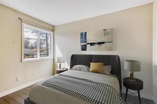 630 Boyd Avenue, Winnipeg, MB - Indoor Photo Showing Bedroom