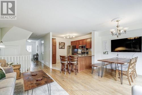 85 Foxborough Drive, Hamilton (Ancaster), ON - Indoor Photo Showing Living Room