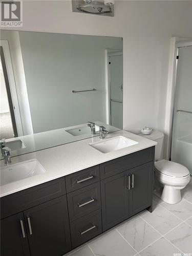 103 Aniskotaw Place, Saskatoon, SK - Indoor Photo Showing Bathroom