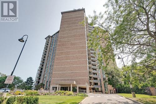 1009 - 5250 Lakeshore Road, Burlington (Appleby), ON - Outdoor