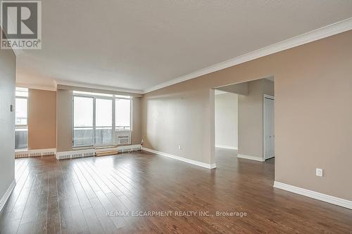 1009 - 5250 Lakeshore Road, Burlington, ON - Indoor