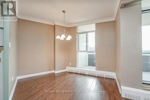 1009 - 5250 Lakeshore Road, Burlington, ON - Indoor Photo Showing Other Room