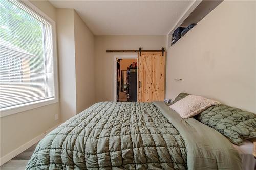 796 Simcoe Street, Winnipeg, MB - Indoor Photo Showing Bedroom