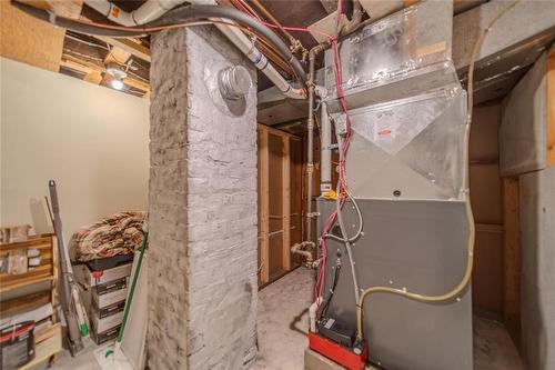 796 Simcoe Street, Winnipeg, MB - Indoor Photo Showing Basement