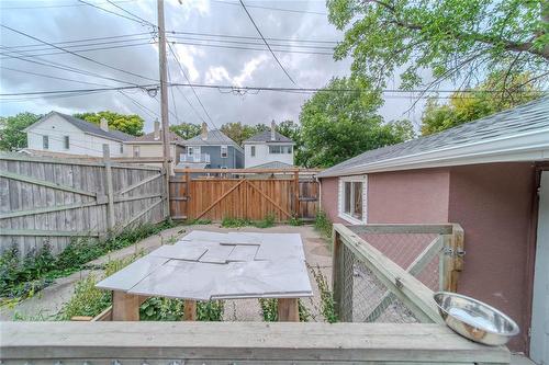 796 Simcoe Street, Winnipeg, MB - Outdoor