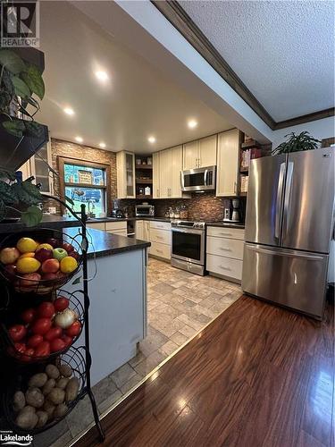 296 High St, Mactier, ON - Indoor Photo Showing Kitchen