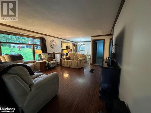 296 High St, Mactier, ON - Indoor Photo Showing Living Room