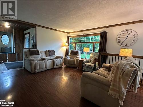 296 High St, Mactier, ON - Indoor Photo Showing Living Room