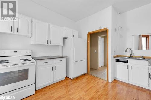 70 Bridge Street W, Belleville, ON - Indoor Photo Showing Kitchen