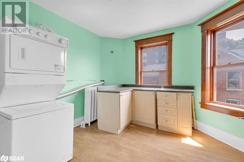 70 Bridge Street W, Belleville, ON - Indoor Photo Showing Laundry Room