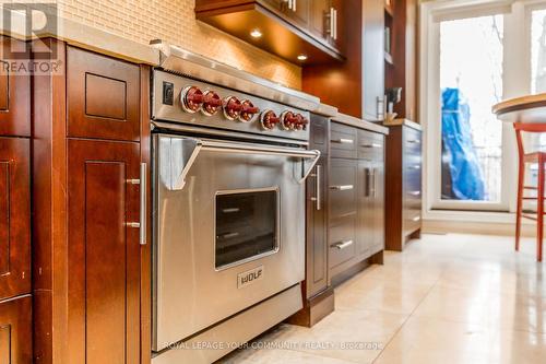 668 Brush Grove, Aurora (Aurora Estates), ON - Indoor Photo Showing Kitchen