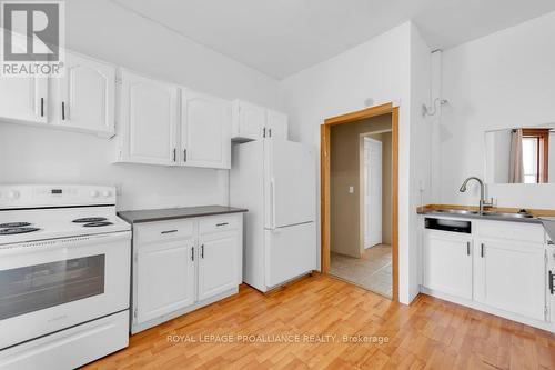 70 Bridge Street W, Belleville, ON - Indoor Photo Showing Kitchen