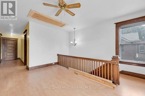 70 Bridge Street W, Belleville, ON - Indoor Photo Showing Other Room