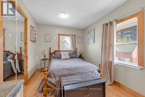 70 Bridge Street W, Belleville, ON - Indoor Photo Showing Bedroom