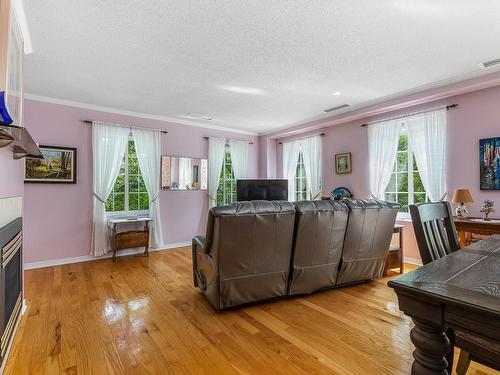 Salon - 202-101 Rue Du Château, Gatineau (Hull), QC - Indoor Photo Showing Living Room