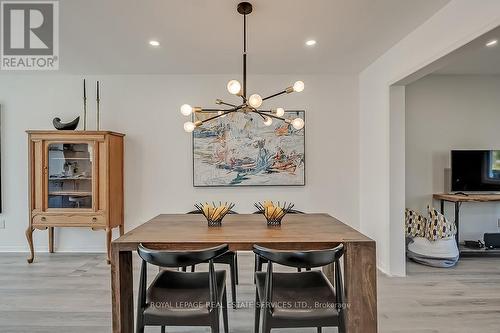 2320 Strawfield Court, Oakville (River Oaks), ON - Indoor Photo Showing Dining Room