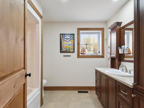 Bathroom - 135 Rue Hamann, Cowansville, QC - Indoor Photo Showing Bathroom