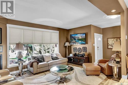 67 Selkirk Crescent, Regina, SK - Indoor Photo Showing Living Room