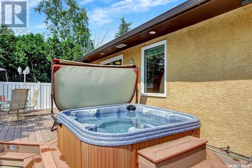 67 Selkirk Crescent, Regina, SK - Outdoor With Exterior