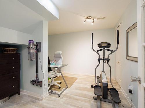 Den - 1211 Rue De Mon-Village, Saint-Lazare, QC - Indoor Photo Showing Gym Room