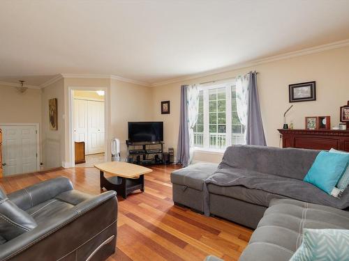 Living room - 1211 Rue De Mon-Village, Saint-Lazare, QC - Indoor Photo Showing Living Room