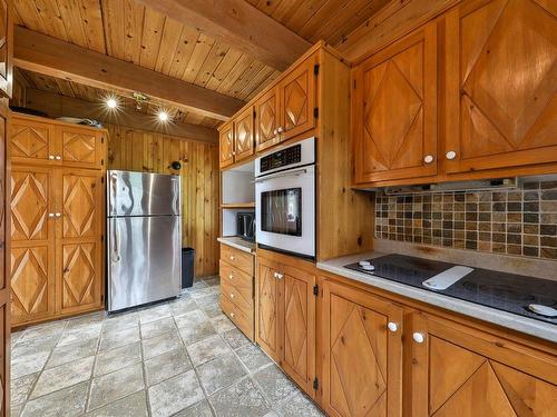 Kitchen - 298 Rue Principale, Saint-Donat, QC - Indoor Photo Showing Kitchen