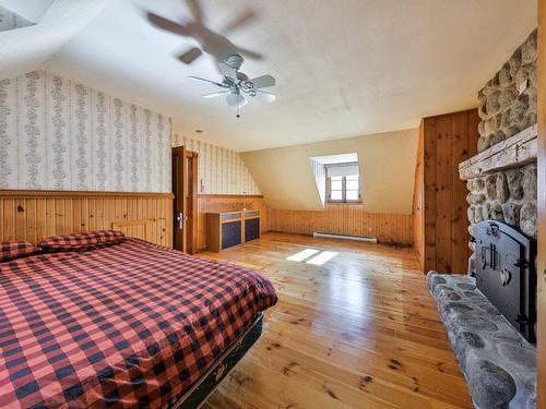 Chambre Ã  coucher principale - 298 Rue Principale, Saint-Donat, QC - Indoor Photo Showing Bedroom