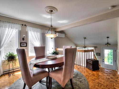 Dining room - 205 Rue Des Grives, La Prairie, QC - Indoor Photo Showing Dining Room