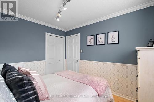 8 - 1199 Reardon Boulevard, London, ON - Indoor Photo Showing Bedroom