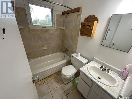 6011 Neufeld Avenue, Waldheim, SK - Indoor Photo Showing Bathroom