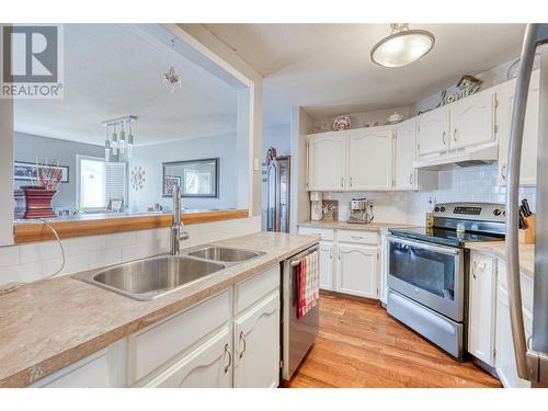 1780 Atkinson Street Unit# 208, Penticton, BC - Indoor Photo Showing Kitchen With Double Sink