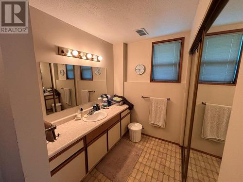 2141 Campbell Place Place, West Kelowna, BC - Indoor Photo Showing Bathroom