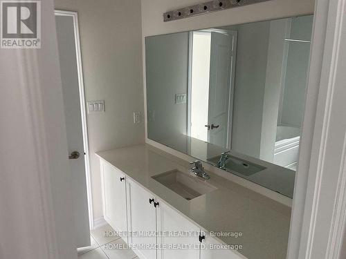 2175 Coppermine Street, Oshawa (Northwood), ON - Indoor Photo Showing Bathroom