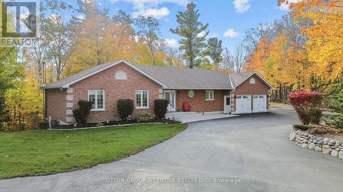 6072 5Th Side Road, Innisfil, ON - Outdoor With Facade