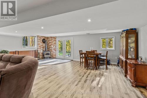 6072 5Th Side Road, Innisfil, ON - Indoor With Fireplace