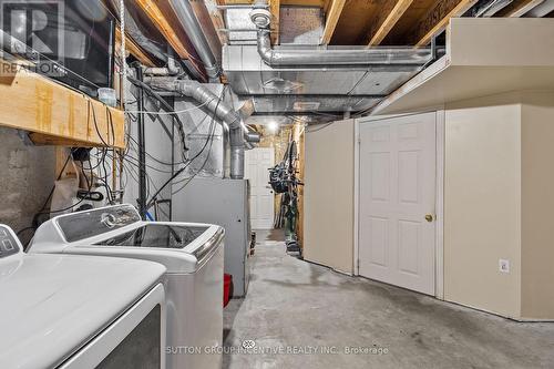 6072 5Th Side Road, Innisfil, ON - Indoor Photo Showing Laundry Room